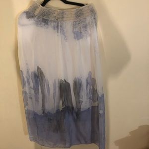 Casual silky skirt